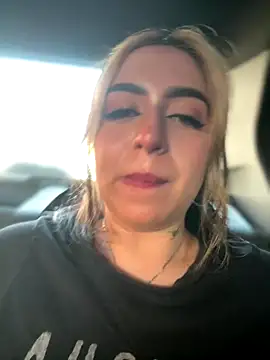 VeloraVyxen  online show from 22, 11, 2025