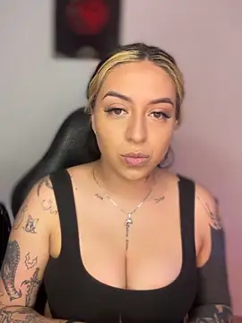 VeloraVyxen  online show from 30, 11, 2025