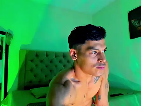 Snapshot of blorelopez chatting on 2, 12, 2025 blorelopez online show from 2, 12, 2025