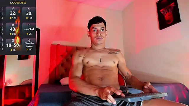 Snapshot of blorelopez chatting on 5, 12, 2025 blorelopez online show from 5, 12, 2025