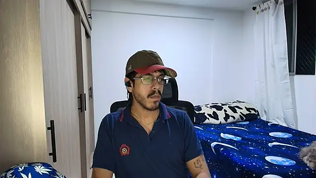 Snapshot of naitt_ chatting on 29, 11, 2025 naitt online show from 29, 11, 2025