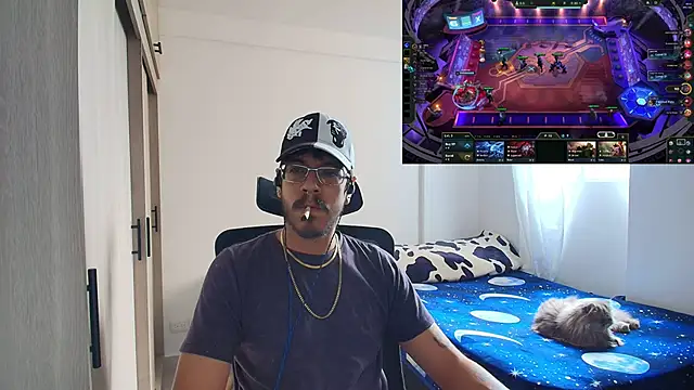 Snapshot of naitt_ chatting on 5, 12, 2025 naitt online show from 5, 12, 2025