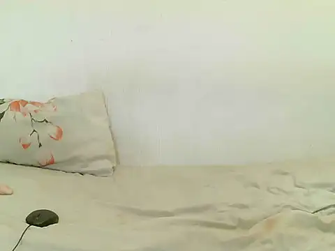 BrunetteNaomi8 online show from 24, 11, 2025