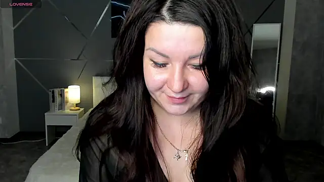 Snapshot of still__her chatting on 2, 12, 2025 still her online show from 2, 12, 2025