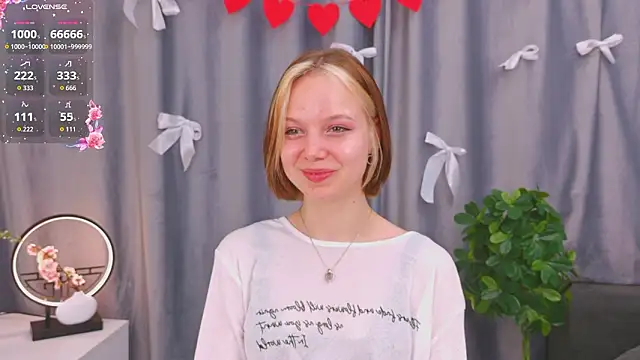 UmbraVelour online show from 16, 2, 2026