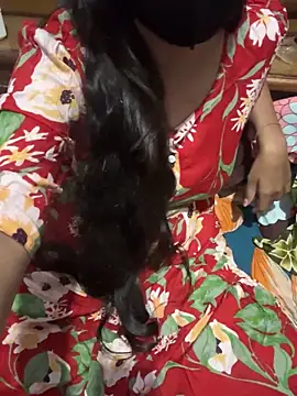 Snapshot of cutestpearl chatting on 24, 11, 2025 cutestpearl online show from 24, 11, 2025