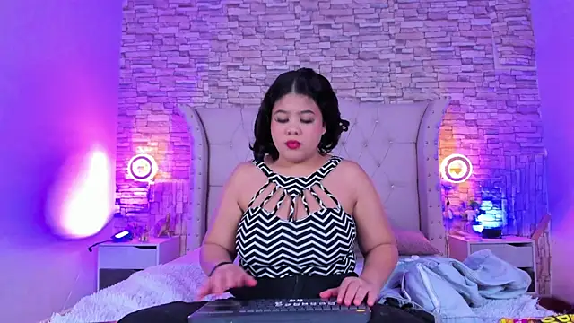 Amanda Mooree online show from 21, 3, 2026