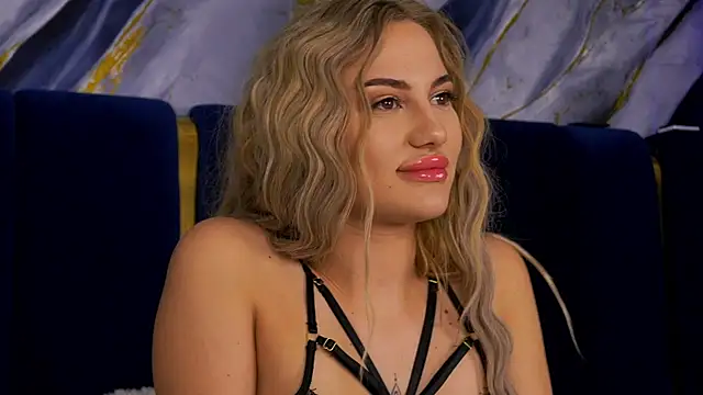 Chloe GraceeX online show from 18, 12, 2025