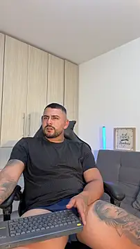 Snapshot of david10kc chatting on 2, 12, 2025 david10kc online show from 2, 12, 2025