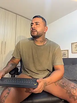 Snapshot of david10kc chatting on 23, 12, 2025 david10kc online show from 23, 12, 2025