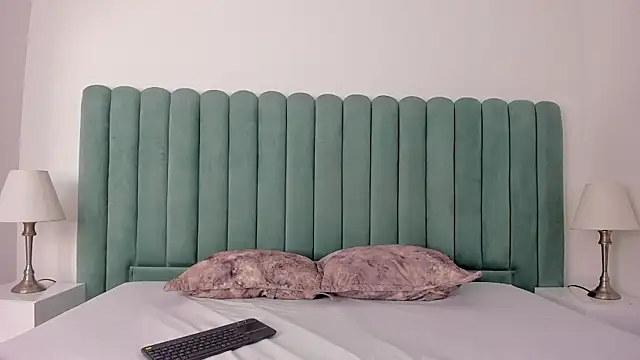 Snapshot of Emmalorez__ chatting on 20, 11, 2025 Emmalorez online show from 20, 11, 2025