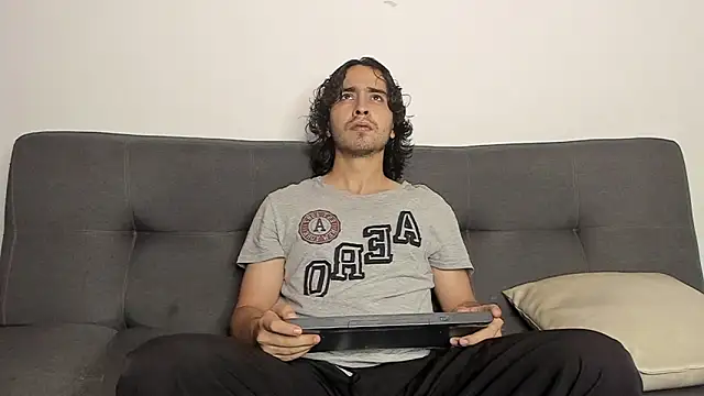 Snapshot of Jave_rave chatting on 4, 12, 2025 Jave rave online show from 4, 12, 2025