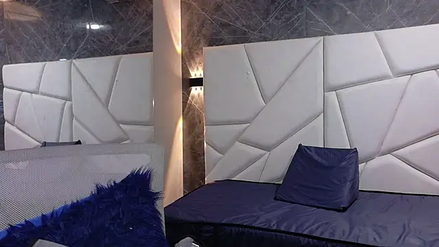 Snapshot of pettymoon1 chatting on 26, 11, 2025 pettymoon1 online show from 26, 11, 2025