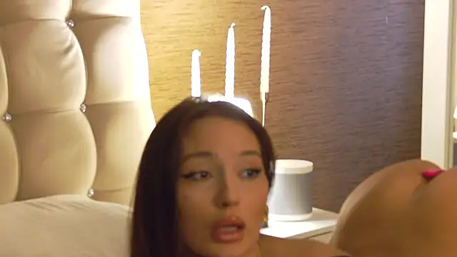 Snapshot of AlishaRuby chatting on 17, 12, 2025 AlishaRuby online show from 17, 12, 2025