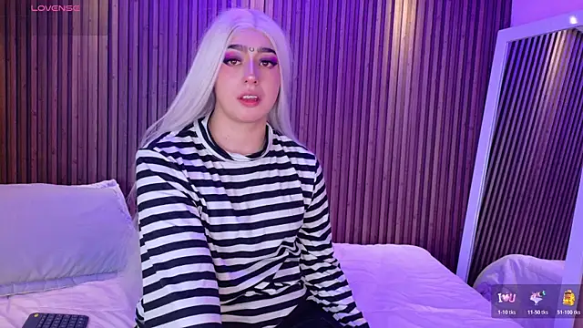 Snapshot of GabyRose9 chatting on 17, 12, 2025 GabyRose9 online show from 17, 12, 2025