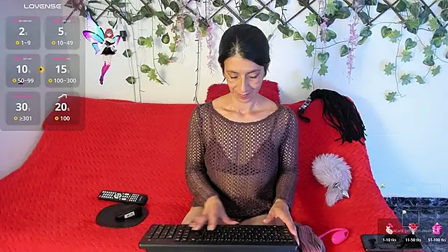 Snapshot of Eva_moon5 chatting on 5, 12, 2025 Eva moon5 online show from 5, 12, 2025
