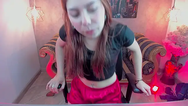 Snapshot of Isabela_clk chatting on 4, 12, 2025 Isabela clk online show from 4, 12, 2025