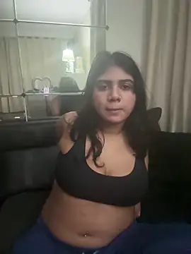 Snapshot of TiaBella_ chatting on 18, 12, 2025 TiaBella online show from 18, 12, 2025