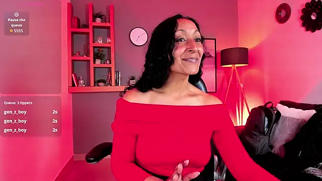 Snapshot of Violet_Kumar chatting on 3, 12, 2025 Violet Kumar online show from 3, 12, 2025