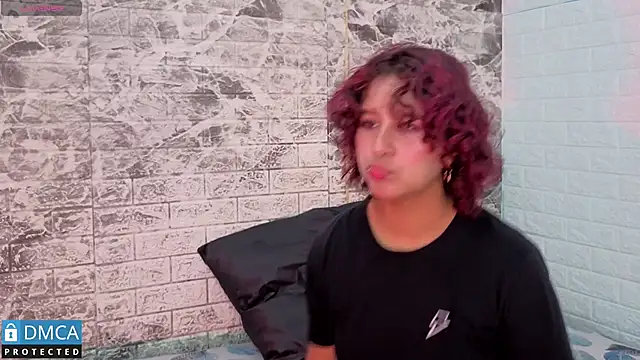 Snapshot of ahsly_Zam chatting on 28, 11, 2025 ahsly Zam online show from 28, 11, 2025