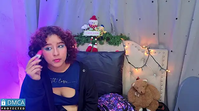 Snapshot of ahsly_Zam chatting on 5, 12, 2025 ahsly Zam online show from 5, 12, 2025