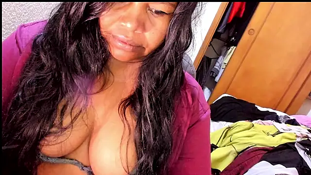 ebonycamelia online show from 7, 4, 2026