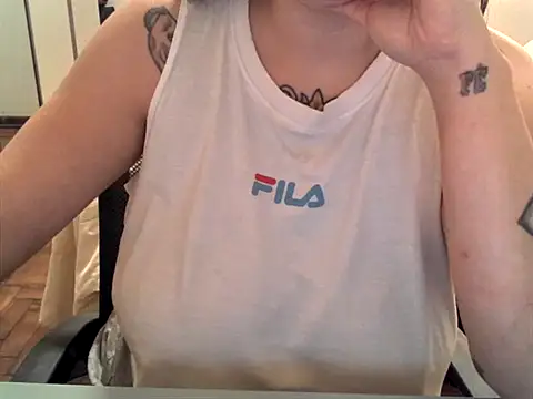 Snapshot of xxxluana chatting on 2, 3, 2026 xxxluana online show from 2, 3, 2026