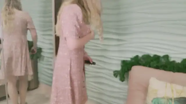 Snapshot of BigTitsLady- chatting on 3, 12, 2025 BigTitsLady- online show from 3, 12, 2025