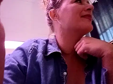 Snapshot of whitecream88 chatting on 13, 12, 2025 whitecream88 online show from 13, 12, 2025