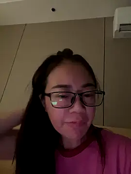 Snapshot of hoop659 chatting on 19, 11, 2025 hoop659 online show from 19, 11, 2025