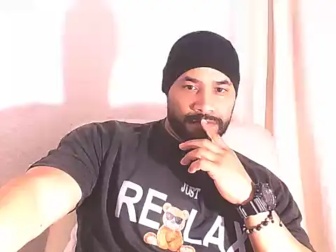 Snapshot of musclehetero chatting on 24, 2, 2026 musclehetero online show from 24, 2, 2026
