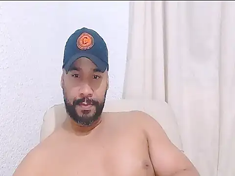 Snapshot of musclehetero chatting on 2, 3, 2026 musclehetero online show from 2, 3, 2026
