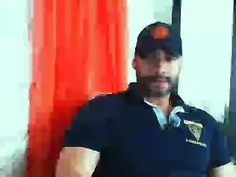 Snapshot of musclehetero chatting on 16, 5, 2026 musclehetero online show from 16, 5, 2026