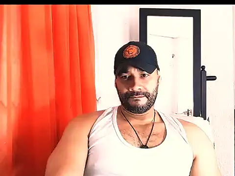 Snapshot of musclehetero chatting on 17, 5, 2026 musclehetero online show from 17, 5, 2026