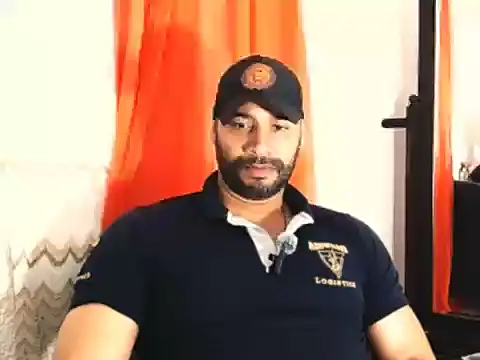 Snapshot of musclehetero chatting on 18, 5, 2026 musclehetero online show from 18, 5, 2026