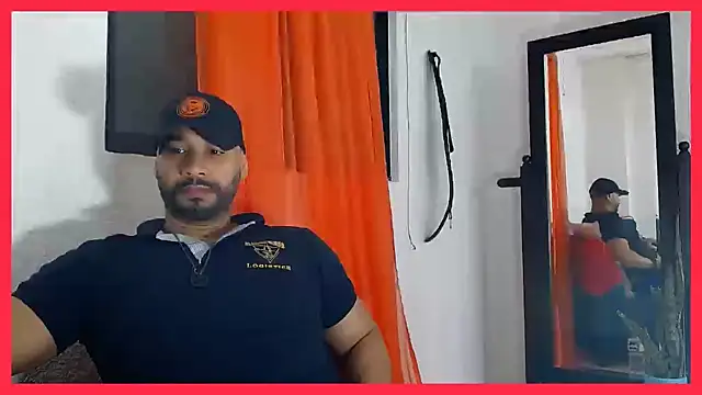 Snapshot of musclehetero chatting on 21, 6, 2026 musclehetero online show from 21, 6, 2026