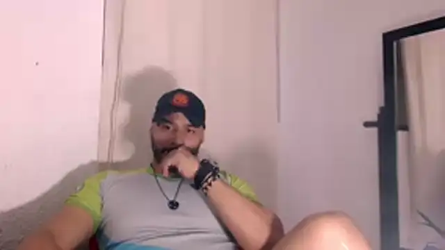 Snapshot of musclehetero chatting on 27, 6, 2026 musclehetero online show from 27, 6, 2026