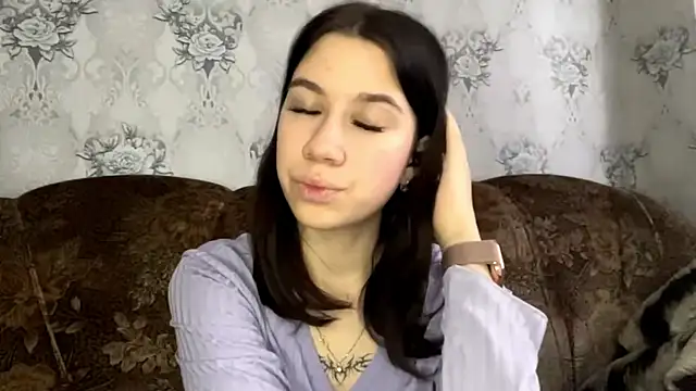 Snapshot of DebbiGoodknight chatting on 14, 12, 2025 DebbiGoodknight online show from 14, 12, 2025