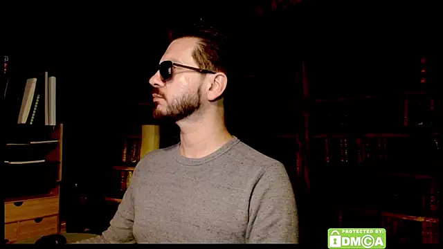 Snapshot of justshutupandwatch chatting on 20, 12, 2025 justshutupandwatch online show from 20, 12, 2025