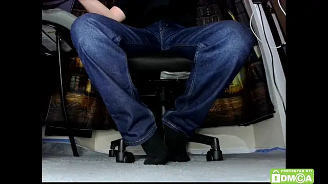 Snapshot of justshutupandwatch chatting on 3, 2, 2026 justshutupandwatch online show from 3, 2, 2026