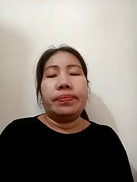 Snapshot of Reema_143 chatting on 2, 12, 2025 Reema 143 online show from 2, 12, 2025