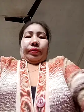 Snapshot of Reema_143 chatting on 4, 12, 2025 Reema 143 online show from 4, 12, 2025