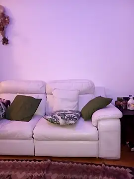 Snapshot of BCNBOTTOM chatting on 21, 12, 2025 BCNBOTTOM online show from 21, 12, 2025