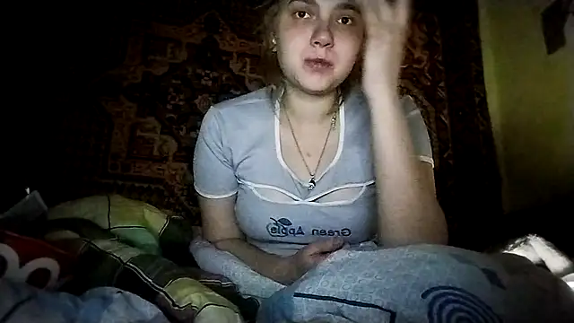 Snapshot of KikiBang chatting on 3, 12, 2025 KikiBang online show from 3, 12, 2025