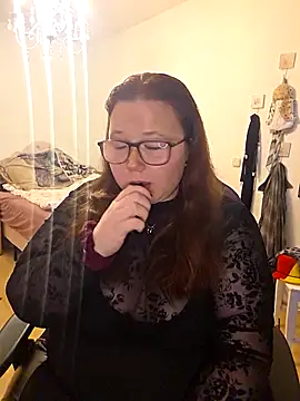 Snapshot of NaughtyNiia chatting on 14, 12, 2025 NaughtyNiia online show from 14, 12, 2025