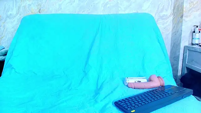 Snapshot of sofiaa_little chatting on 20, 11, 2025 sofiaa little online show from 20, 11, 2025