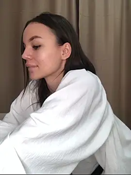 Tiffany Sweetie online show from 2, 3, 2026