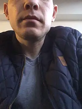 Snapshot of Spielzeugtwink chatting on 13, 5, 2026 Spielzeugtwink online show from 13, 5, 2026
