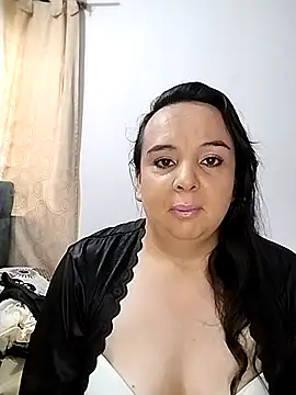 Snapshot of Ivonne_17 chatting on 20, 11, 2025 Ivonne 17 online show from 20, 11, 2025