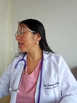 Snapshot of JustSamantha_ chatting on 2, 12, 2025 JustSamantha online show from 2, 12, 2025